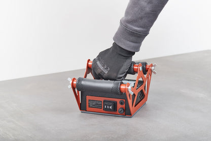 E-Fox Compactador a bateria para vibração de azuleijos de grande formato